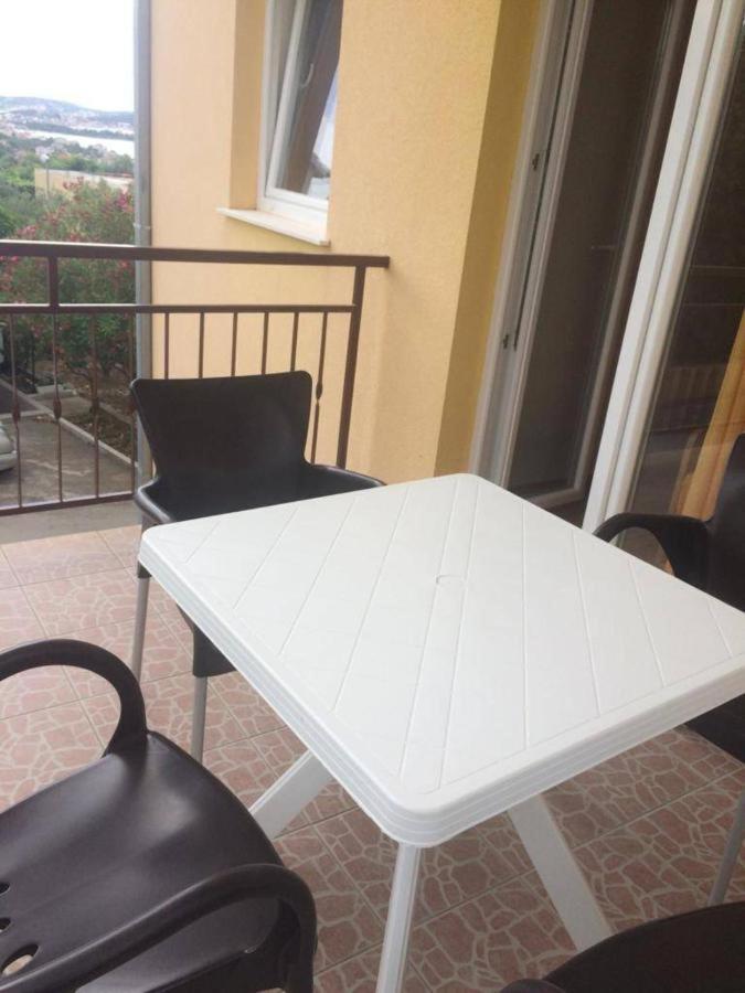 Apartments Iva Rogoznica  Ngoại thất bức ảnh