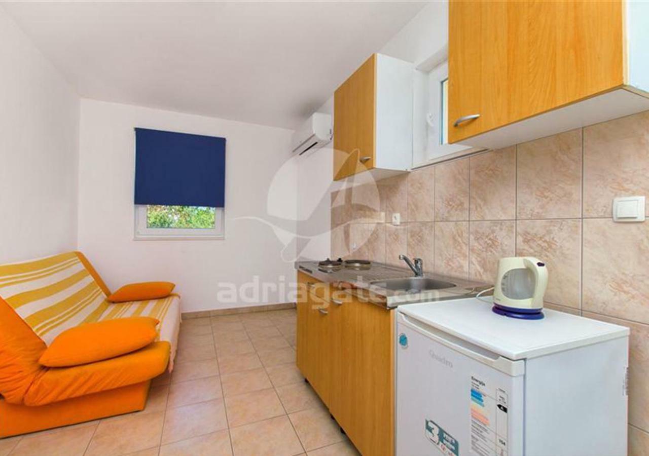 Apartments Iva Rogoznica  Ngoại thất bức ảnh